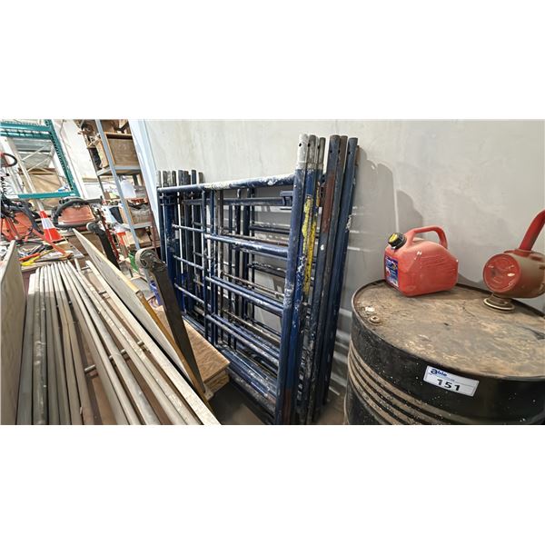 DRYWALLERS/PAINTERS MOBILE SCAFFOLDING SET WITH MOBILE PANEL CART