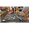 Image 3 : WORK LIGHTS, LIFTING CHAIN, PRY BARS, BOLT CUTTERS, SAW BLADES, PYLONS & MORE