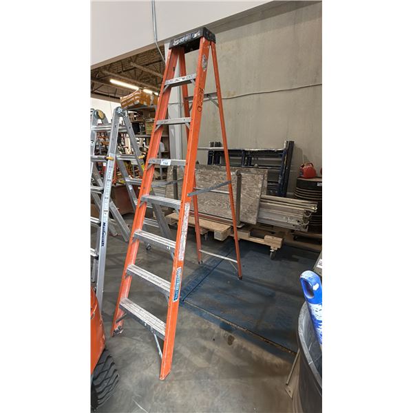 INDUSTRIAL LITE 8' FIBERGLASS/ALUMINUM LADDER