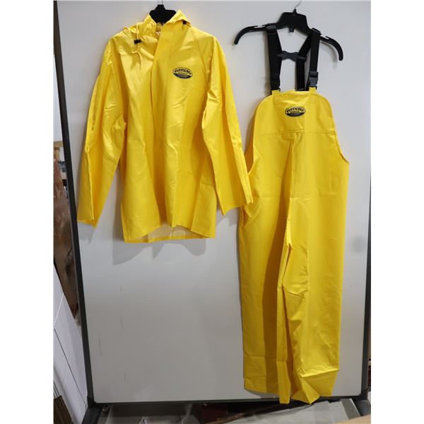 PIO 801 FLAME RETARDANT HURRICANE SUIT -SM
