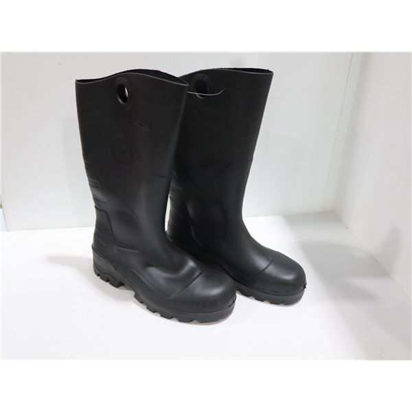 DUNLOP STEEL TOE RUBBER BOOTS SIZE:4