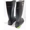 Image 2 : SERVUS STEEL TOE BOOTS SIZE:8