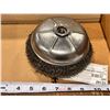Image 1 : CUP BRUSH SAIT #09553 6x020CS 5/8" -11 CRIMP WIRE