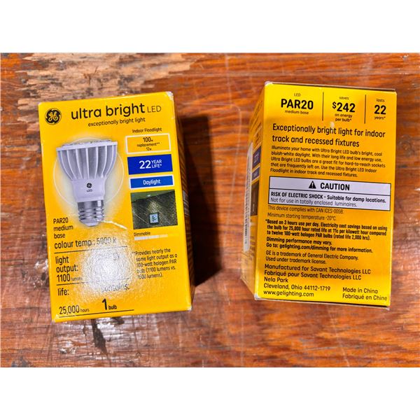 LOT OF 2 GE ULTRABRIGHT LED BULB (PAR20 MEDIUM BASE) 1100 LUMEN 5000K 12W