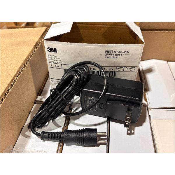 LOT OF 41 BATTERY CHARGER 3M 70-0708-9024-4