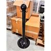 Image 1 : STANCHIONS 41" HIGH BLACK