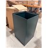 Image 1 : SAFCO RECYCLING CONTAINER BASE 15.5x15.5x26" GREEN