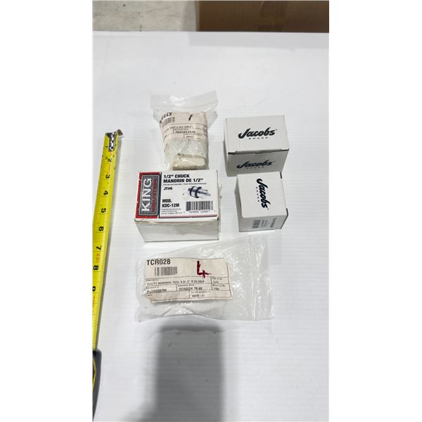 LOT OF 8 ASSORTED CHUCKS / INSERT REMOVAL TOOLS / QUICK COUPLER RETAINER