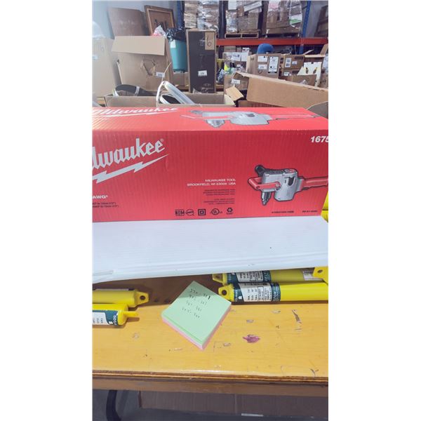 MILWAUKEE HOLE HAWG 1/2" DRILL #1675-6