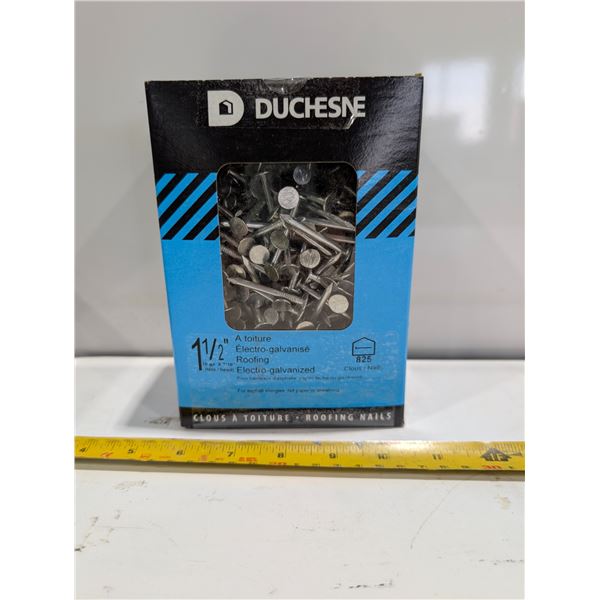 DUSHESNE 1.5" ROOFING NAILS (825 PC)