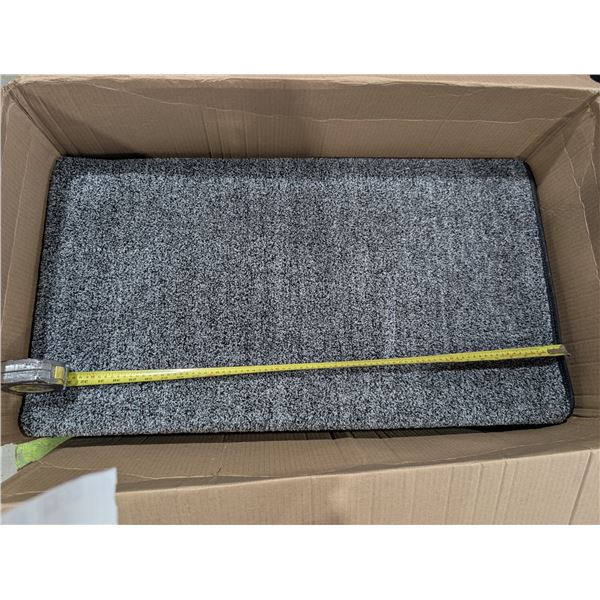 GREY OUDOOR CARPET / TURF 115"X144"