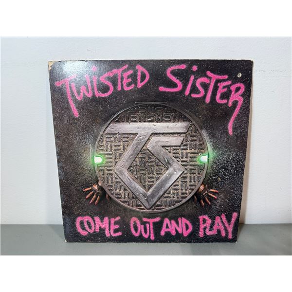 Twisted Sisters - Come Out And Play Vinyl Record