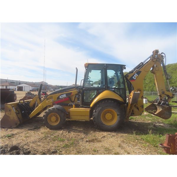 2011 Cat 420F MFWA Backhoe Loader with HLA Quick Attach, Clam Bucket, Forks and Snow Blade