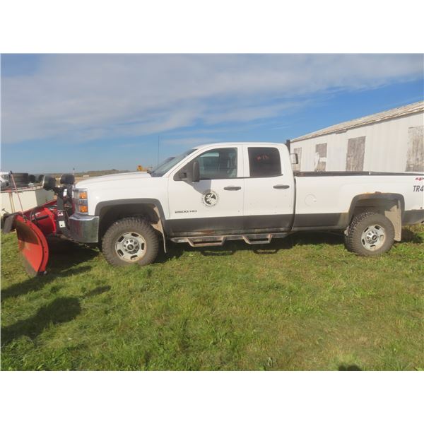 2015 Chevrolet Silverado 2500HD Double Cab 4x4 with Boss 9'2" Power-V XT Snow Plow