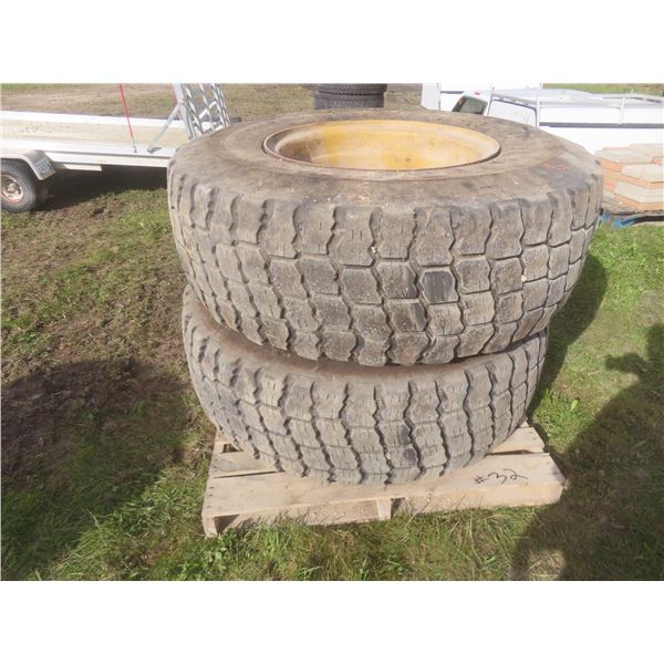 2 Michelin X SNO Plus 17.5R25 Tires and Rims – Off Cat 140M Grader