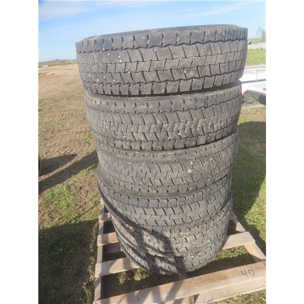 6 Continental 225/70R19.5 Tires