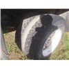Image 10 : 1989 Ford F800 Dually with 16' Flat Deck and Stake Sides – 429 Gas, 5-Speed × 2