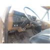 Image 21 : 1989 Ford F800 Dually with 16' Flat Deck and Stake Sides – 429 Gas, 5-Speed × 2
