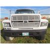 Image 2 : 1989 Ford F800 Dually with 16' Flat Deck and Stake Sides – 429 Gas, 5-Speed × 2