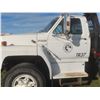 Image 4 : 1989 Ford F800 Dually with 16' Flat Deck and Stake Sides – 429 Gas, 5-Speed × 2