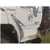 Image 8 : 1989 Ford F800 Dually with 16' Flat Deck and Stake Sides – 429 Gas, 5-Speed × 2