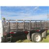 Image 9 : 1989 Ford F800 Dually with 16' Flat Deck and Stake Sides – 429 Gas, 5-Speed × 2