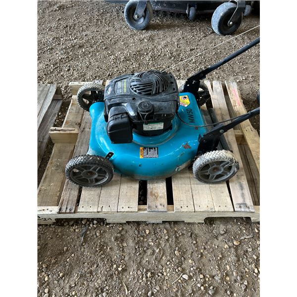 Yardworks Push Mower w/ Briggs and Stratton 625ex Motor. Pulls Over/Not Running. 
