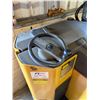 Image 19 : Caterpillar NRR30 Electric Stand-Up Forklift, 3k Capacity (Needs Repair)