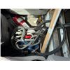 Image 14 : 2004 Ford E350 Super Duty Box Truck 115,783 Miles Lic.984 TRJ (Starts & Runs)