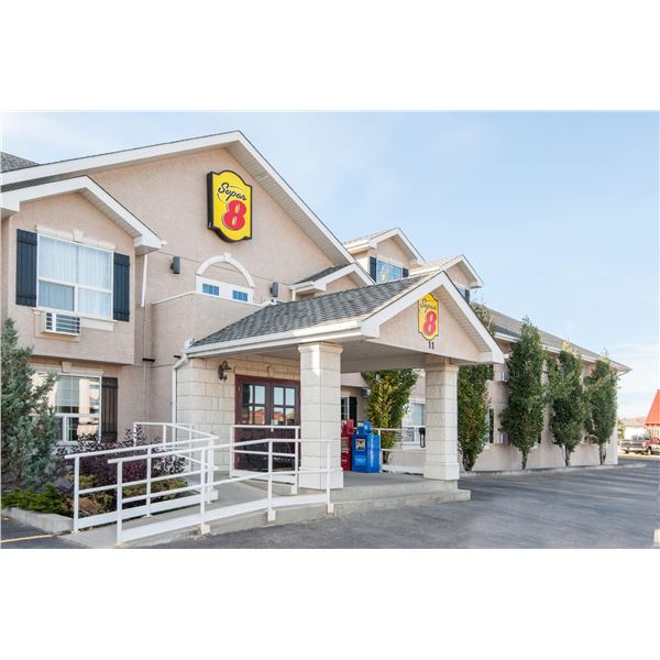 One-Night Hotel Stay & Breakfast