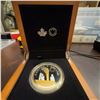 Image 1 : 2019 Royal Canadian Mint $1 Fine Silver Coin Peacekeeping Monument Selectively Gold-Plated