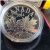 Image 2 : 2014 $20 Fine Silver Coin Majestic Maple Leaves 99.99% 31.39g Royal Canadian Mint