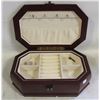 Image 1 : NEW WOOD CREAM COLOR JEWERLY BOX