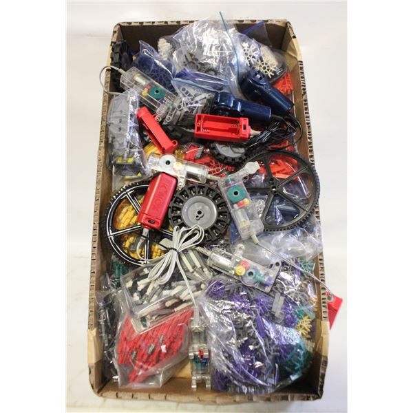 LARGE FLAT OF ASSORTED LEGO WHEELS