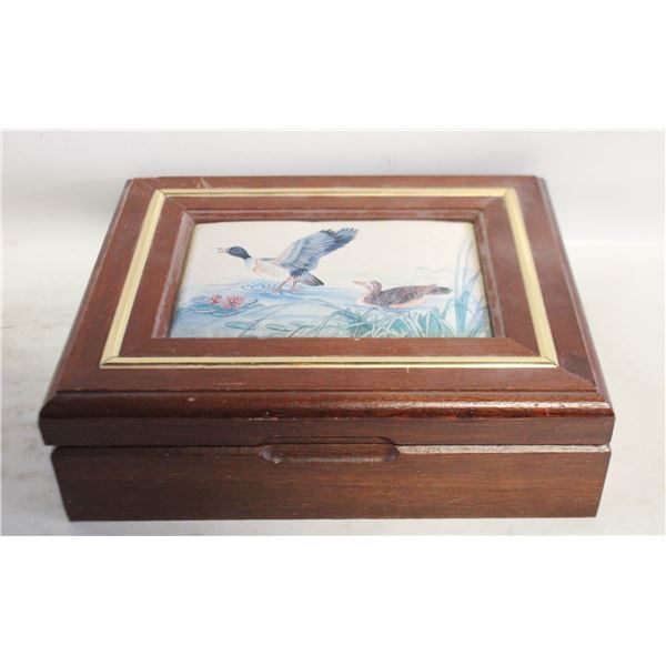 VINTAGE MALLARD DUCKS WOOD BOX