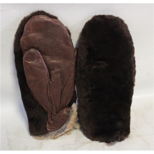 LADIES SMALL VINTAGE FUR MITTENS