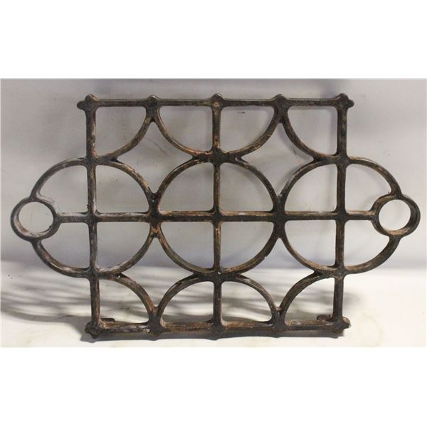 VINTAGE 1970s CAST IRON DANSK TRIVET HOT PLATE