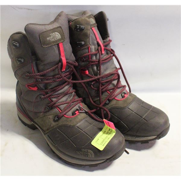 LADIES SIZE 10 NORTHFACE HIKING BOOTS, LIKE NEW