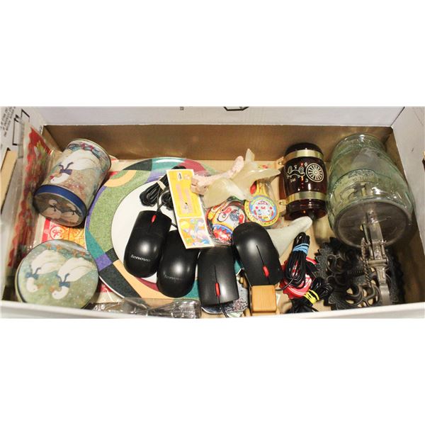 FLAT OF ESTATE ITEMS ASSORTED