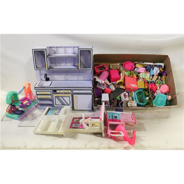 FLAT OF BARBIE ACCESSORIES