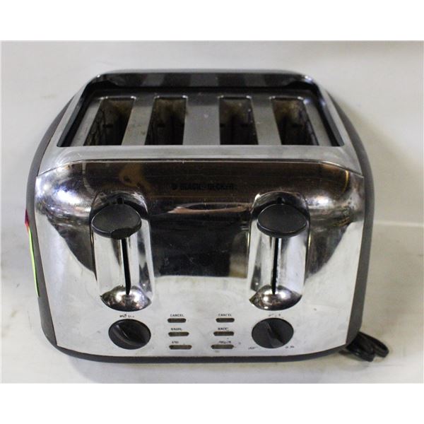 BLACK AND DECKER STAINLESS 4 SLICE TOASTER