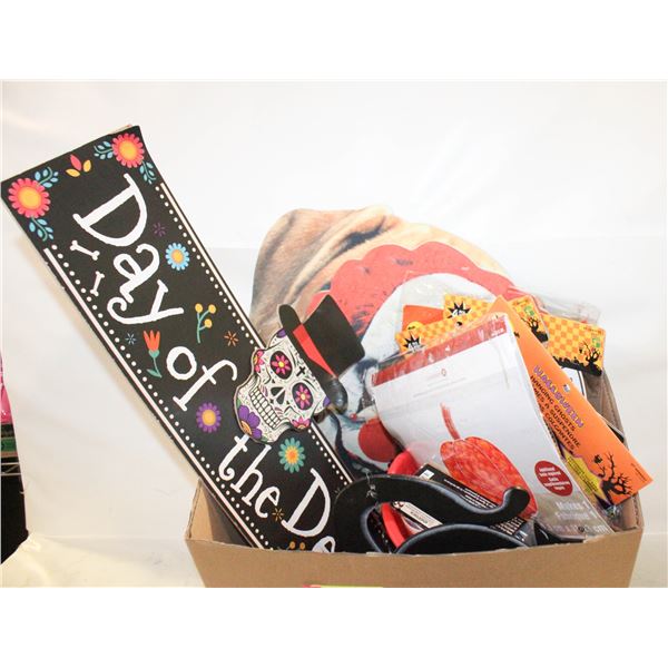 BOX OF HOLLOWEEN DECORATIONS