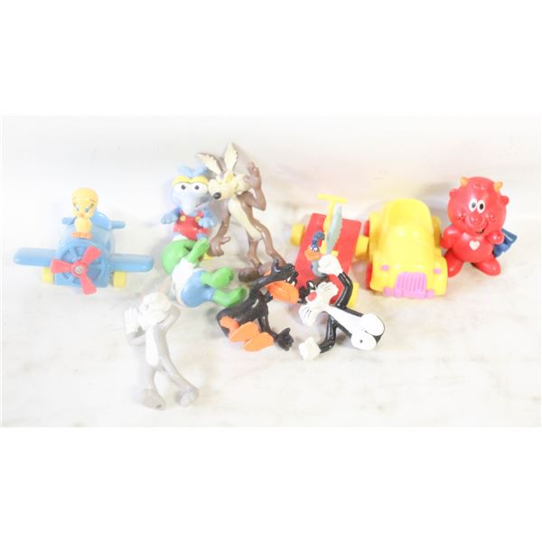 LOT OF VINTAGE TOYS
