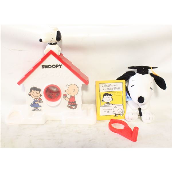 SNOOPY BOOK PLUSH & SNOWCONE MAKER