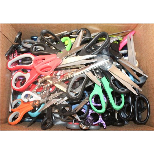 BOXES FULL OF SCISSORS