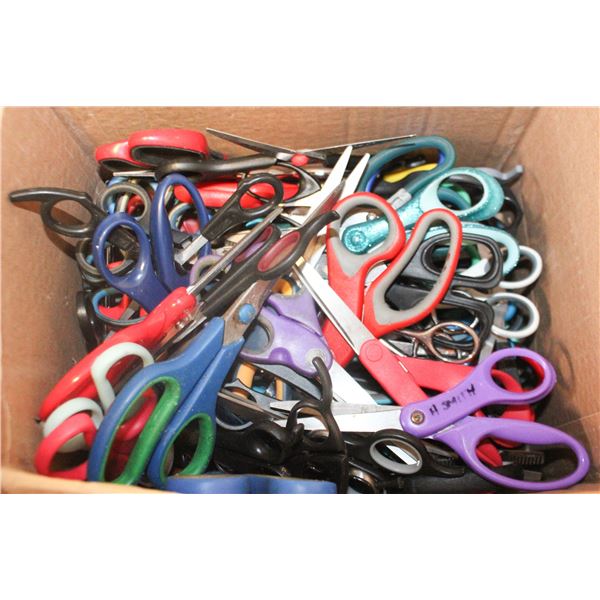 BOXES FULL OF SCISSORS