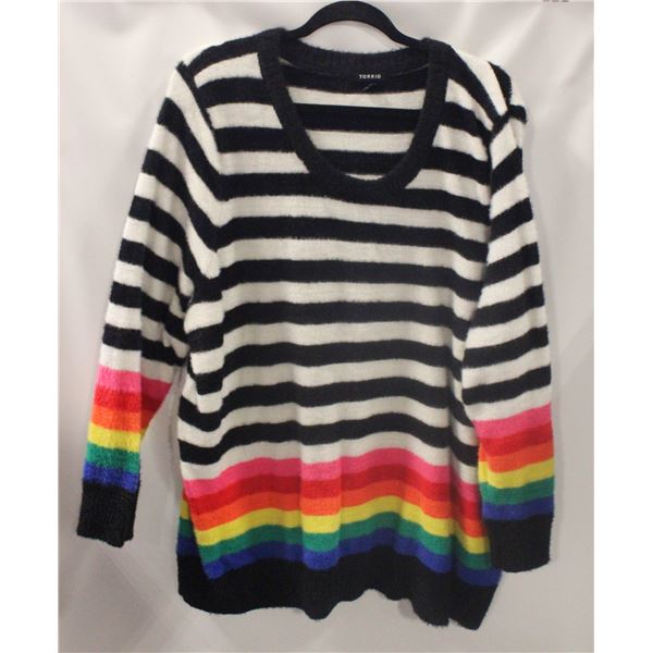 TORRID SZ 3 RAINBOW SWEATER