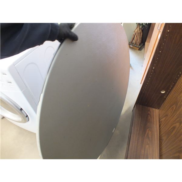 4ft Plastic Round Folding Table