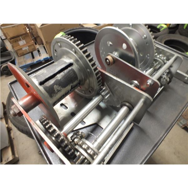 3 Hand Winches