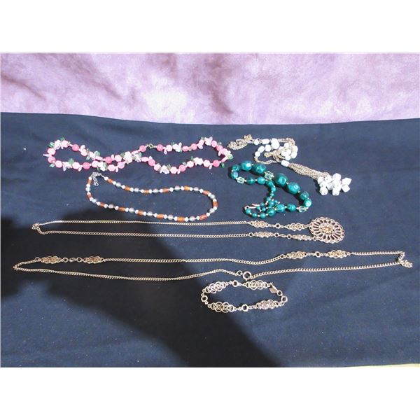 Lot of Assorted Costume Jewellery